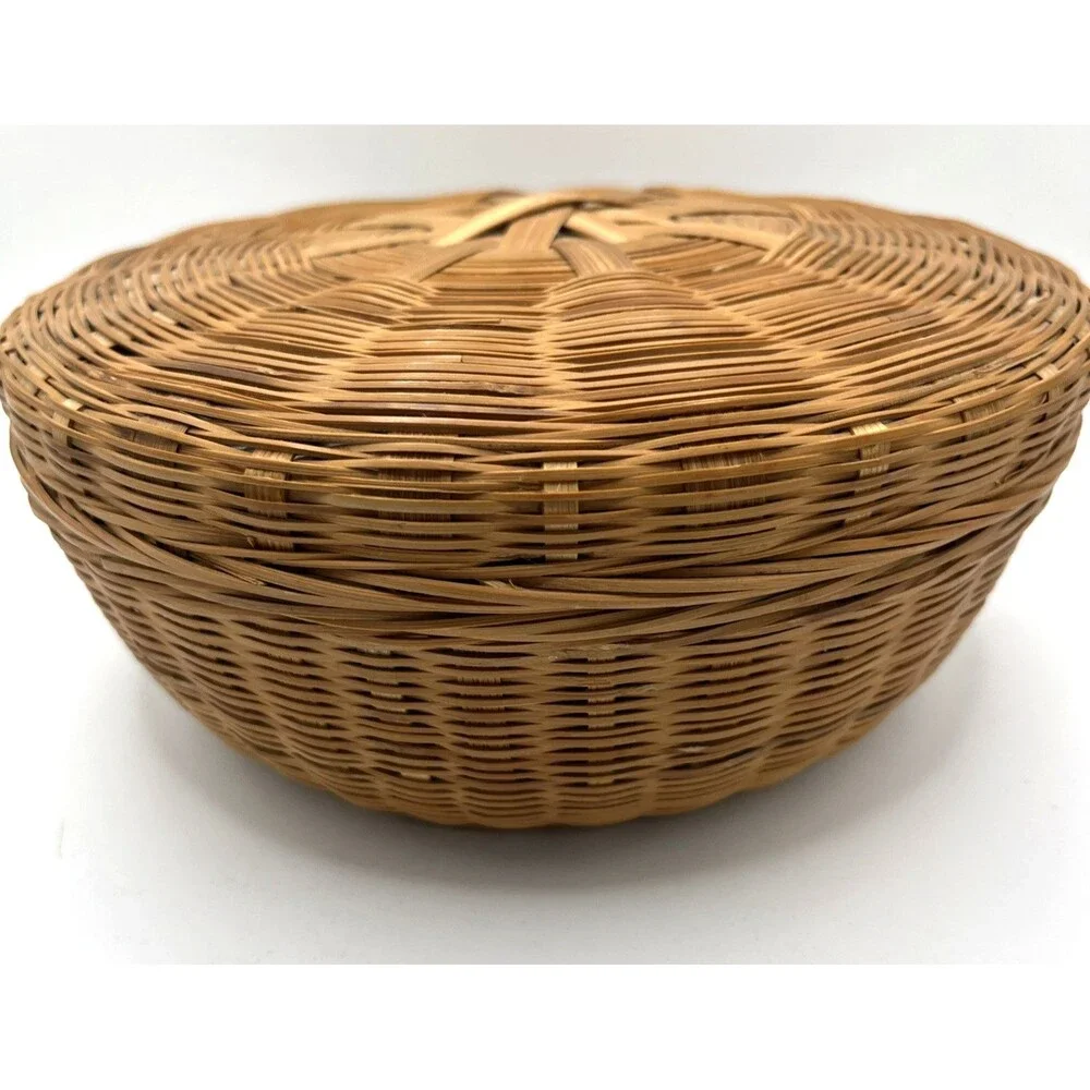 Vtg Woven Chinese Split Bamboo & Rattan Woven Boho Round Storage Basket & Lid
